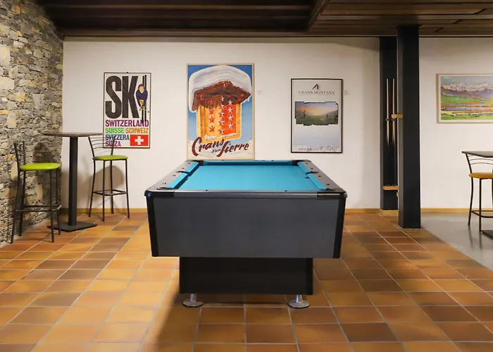 Jeanne D'arc Apt- E-36 By Interhome *